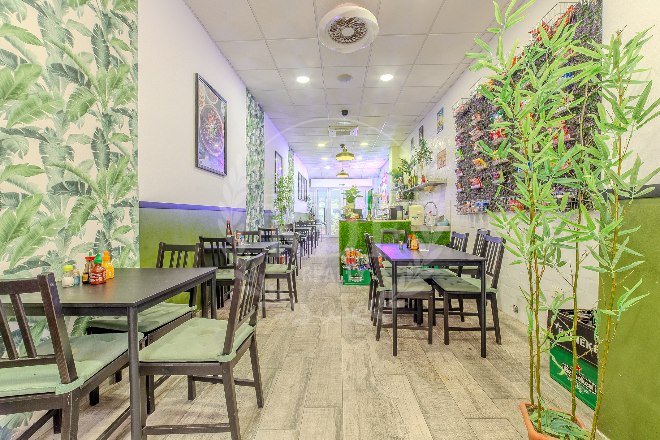 TRASPASO BAR–CAFETERÍA EN PLENO CENTRO DE SANTA CRUZ DE TENERIFE
