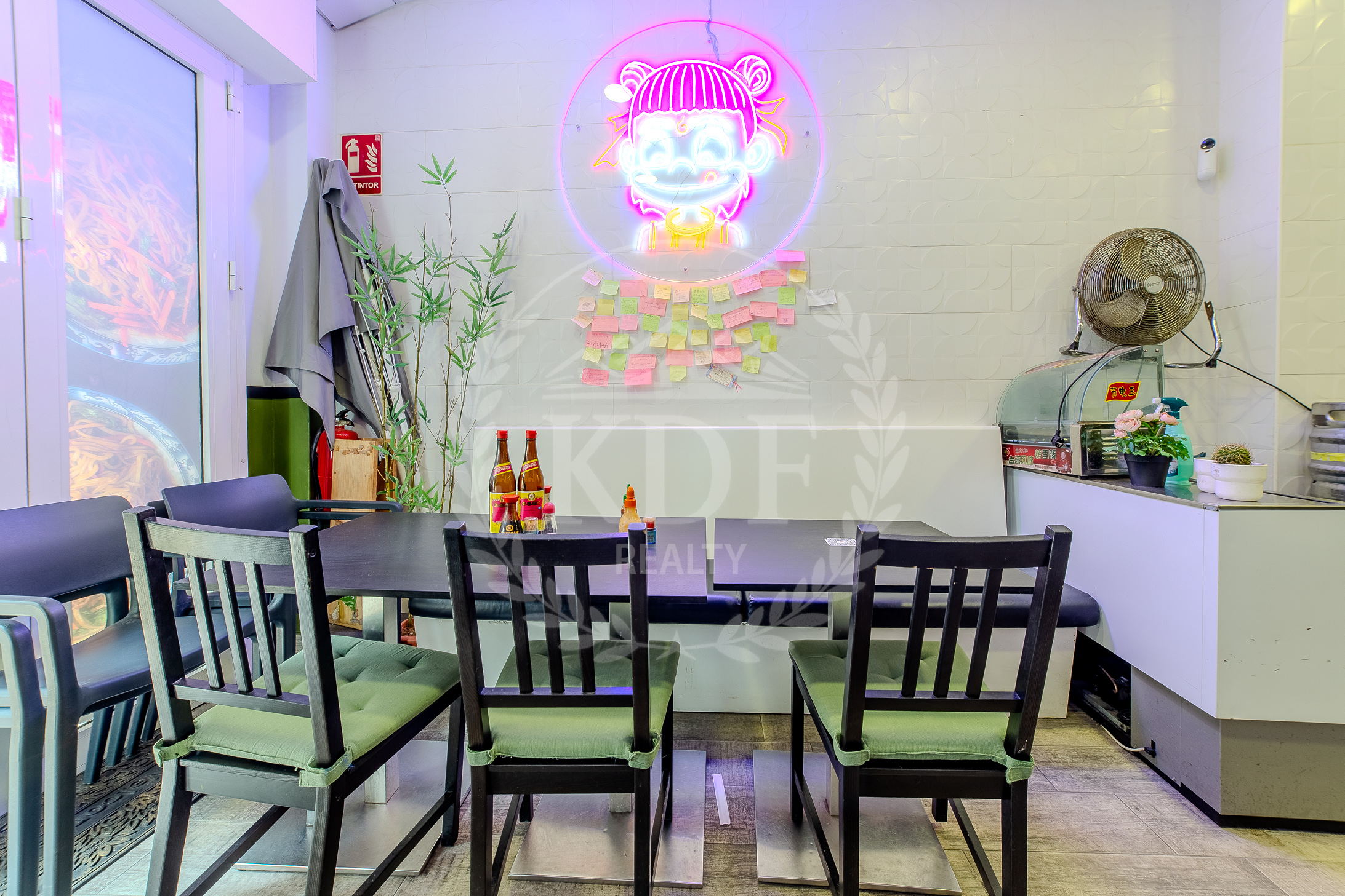TRASPASO BAR–CAFETERÍA EN PLENO CENTRO DE SANTA CRUZ DE TENERIFE