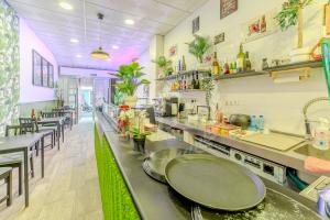 TRASPASO BAR–CAFETERÍA EN PLENO CENTRO DE SANTA CRUZ DE TENERIFE