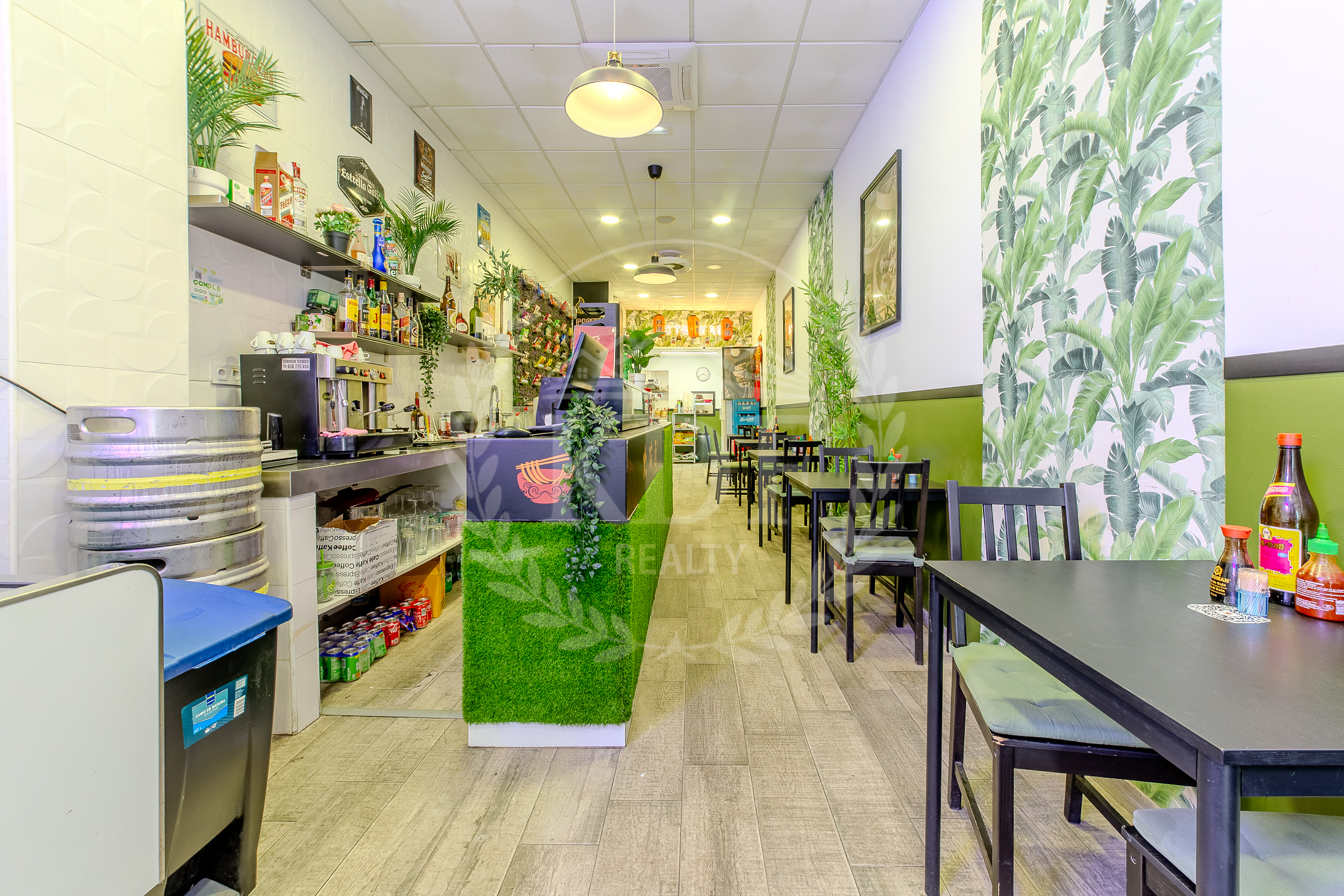 TRASPASO BAR–CAFETERÍA EN PLENO CENTRO DE SANTA CRUZ DE TENERIFE