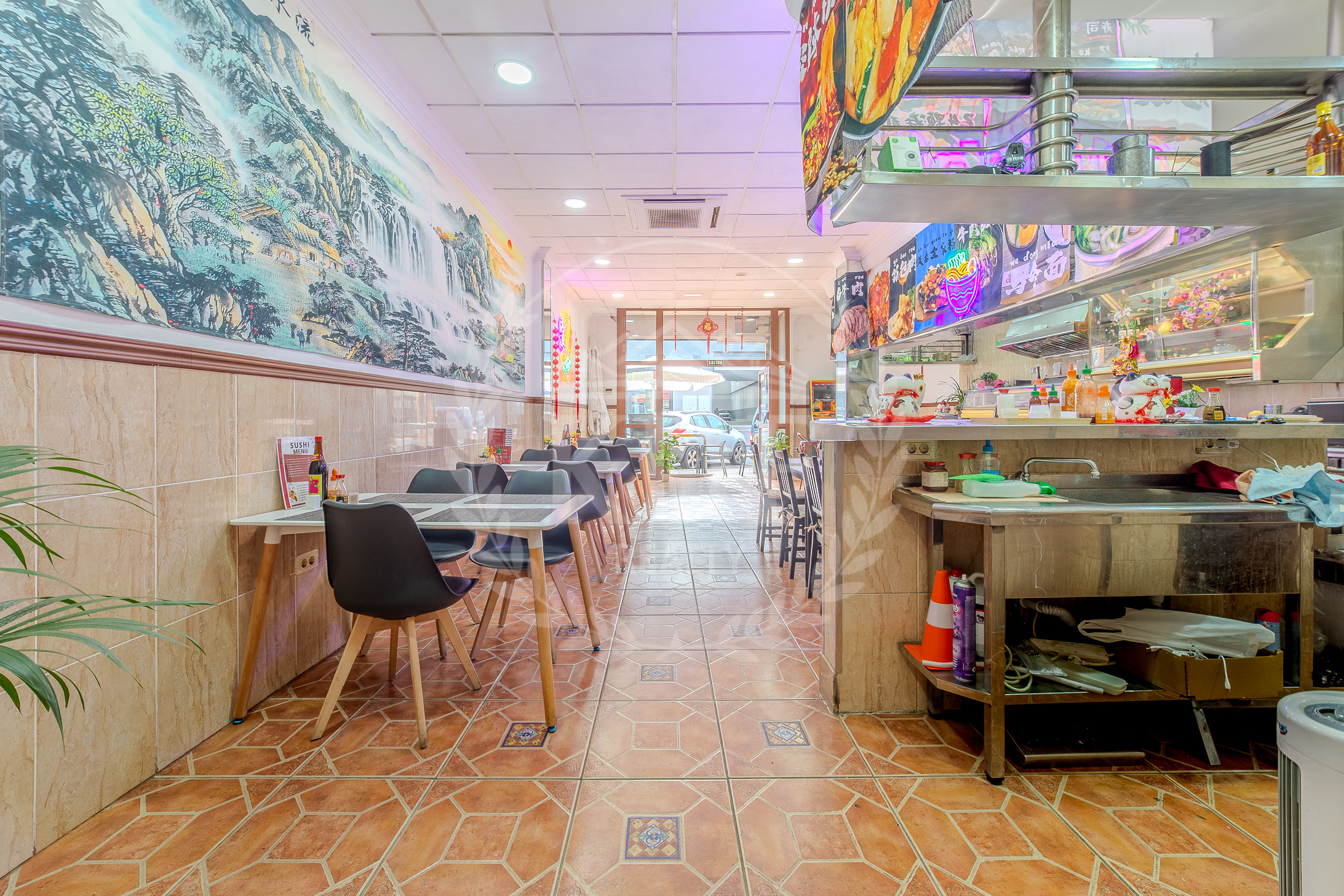 TRASPASO DE BAR-RESTAURANTE EN AVENIDA EL PASO, LOS MAJUELOS