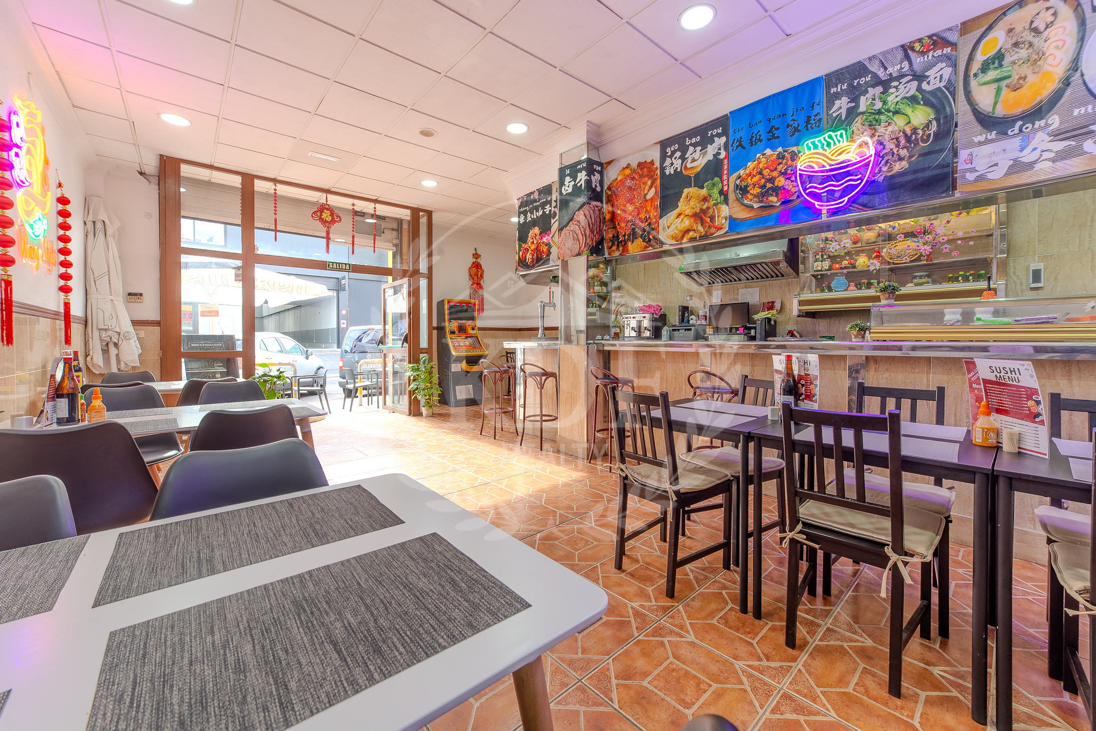 TRASPASO DE BAR-RESTAURANTE EN AVENIDA EL PASO, LOS MAJUELOS