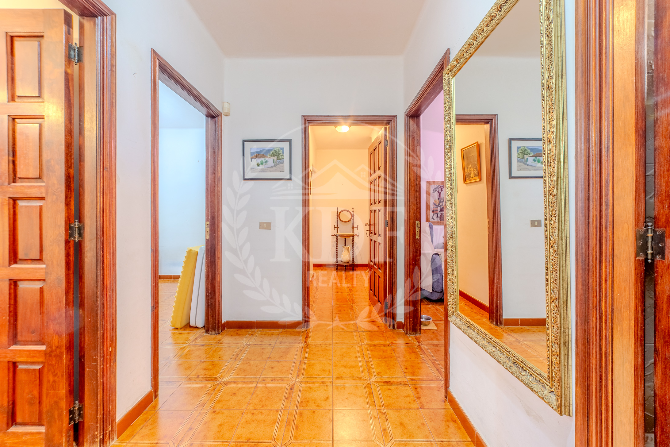 CHALET INDEPENDIENTE CON JARDÍN EN ARAFO