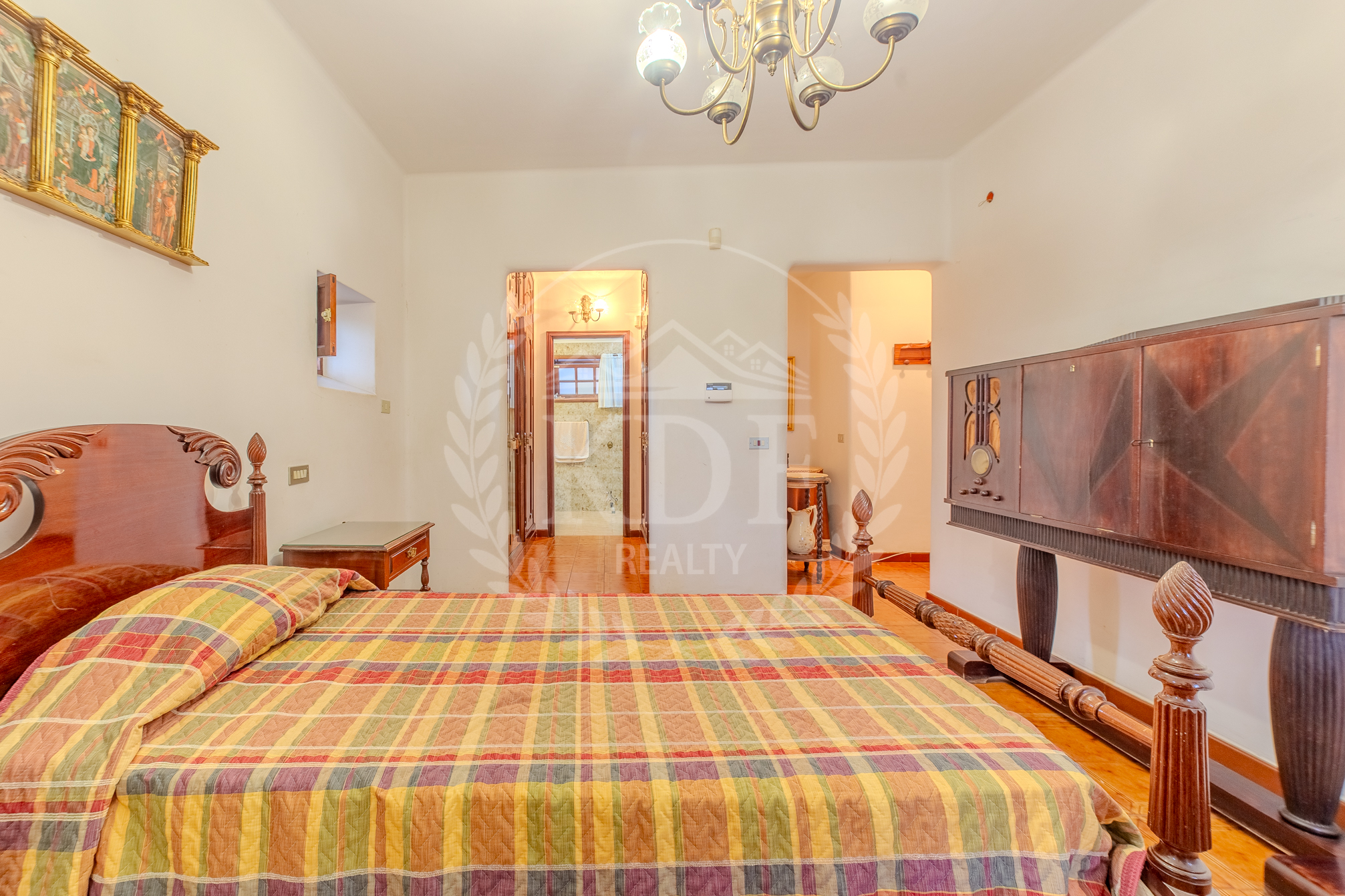 CHALET INDEPENDIENTE CON JARDÍN EN ARAFO
