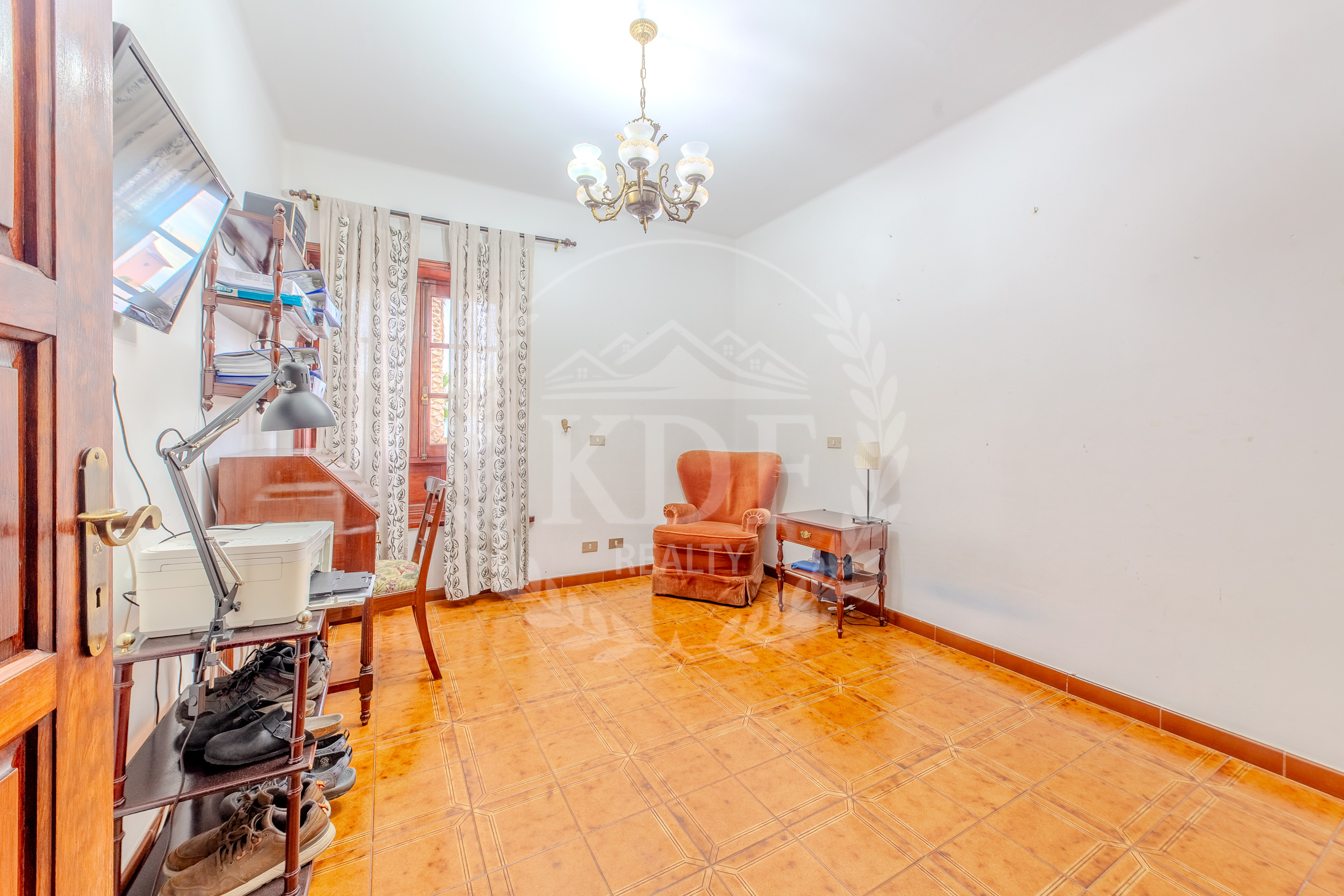 CHALET INDEPENDIENTE CON JARDÍN EN ARAFO