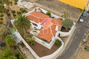 CHALET INDEPENDIENTE CON JARDÍN EN ARAFO
