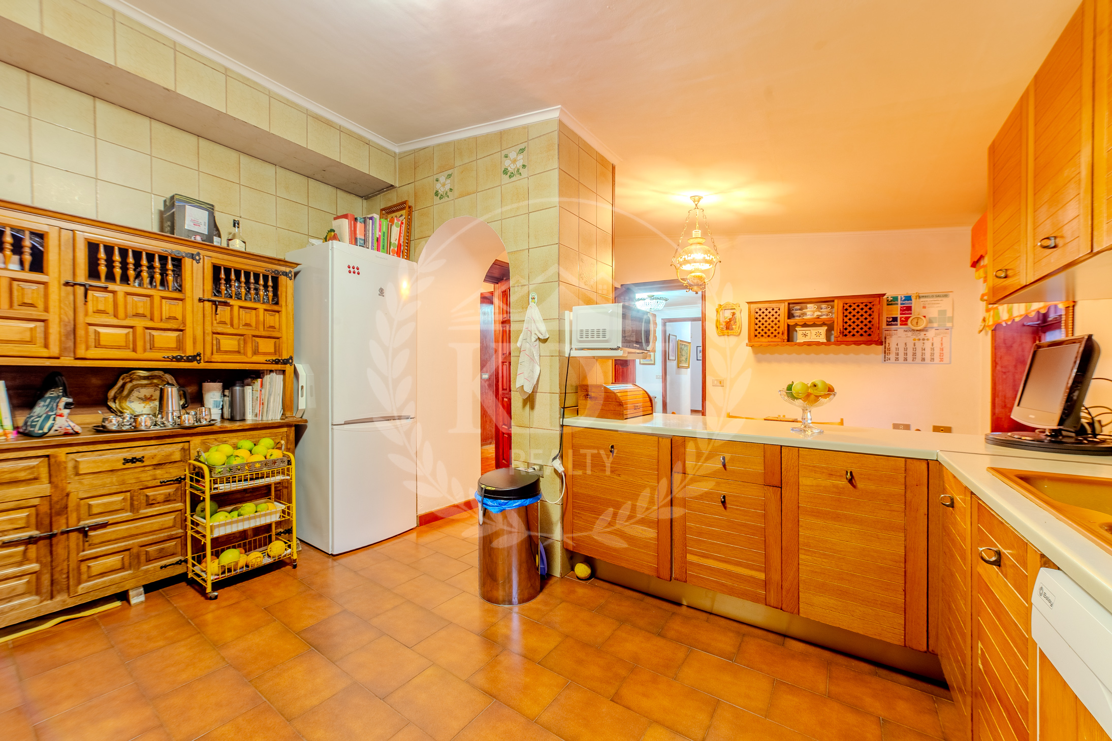 CHALET INDEPENDIENTE CON JARDÍN EN ARAFO