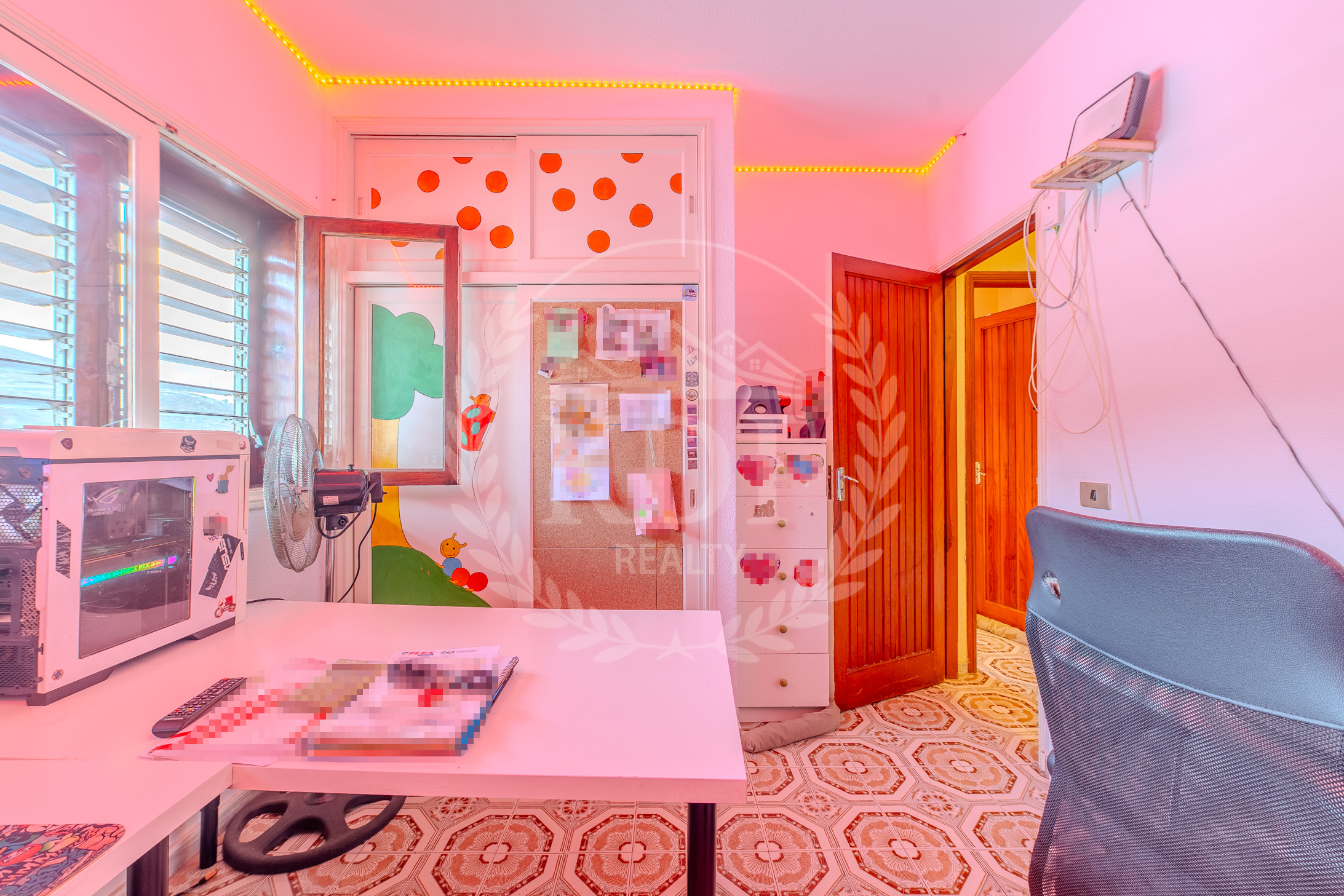 ADOSADO CON AMPLIOS ESPACIOS Y TERRAZAS EN CANDELARIA - KDF REALTY