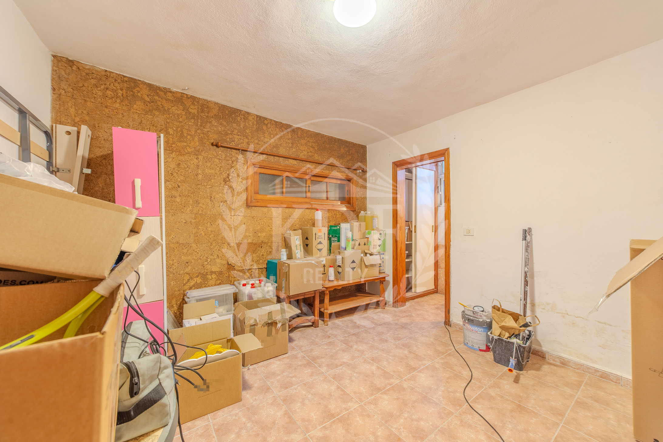 ADOSADO CON AMPLIOS ESPACIOS Y TERRAZAS EN CANDELARIA - KDF REALTY
