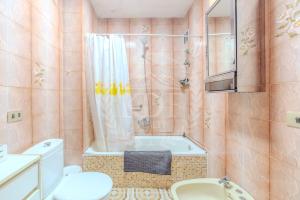 ADOSADO CON AMPLIOS ESPACIOS Y TERRAZAS EN CANDELARIA - KDF REALTY