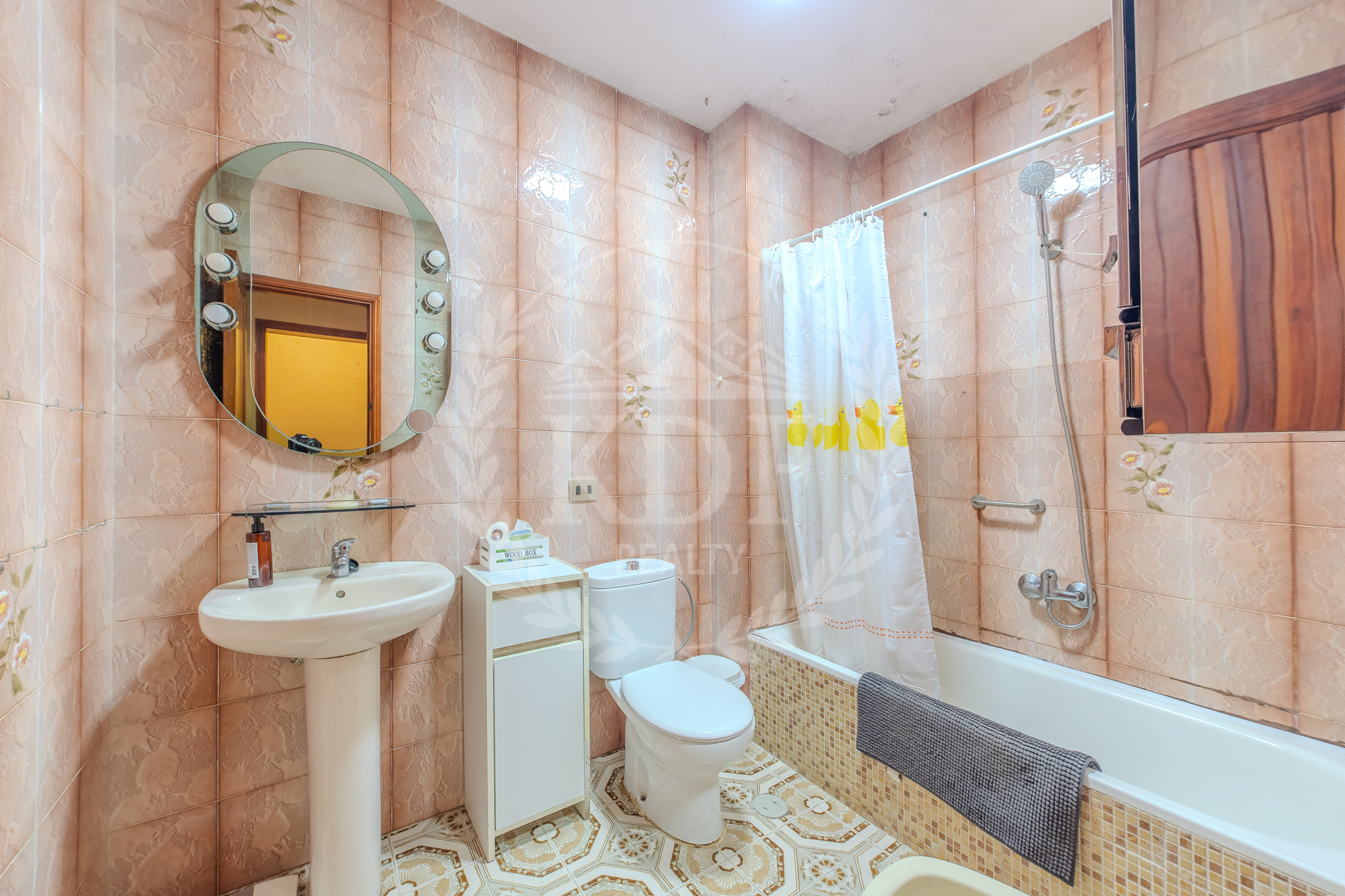 ADOSADO CON AMPLIOS ESPACIOS Y TERRAZAS EN CANDELARIA - KDF REALTY