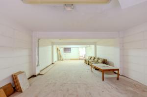 LOCAL COMERCIAL DE 300 M² EN CALLE PORLIER CON OPCIÓN DE DIVISIÓN EN DOS UNIDADES.