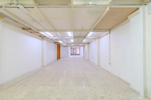 LOCAL COMERCIAL DE 300 M² EN CALLE PORLIER CON OPCIÓN DE DIVISIÓN EN DOS UNIDADES.
