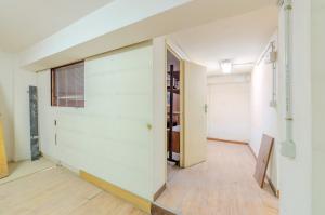LOCAL COMERCIAL DE 300 M² EN CALLE PORLIER CON OPCIÓN DE DIVISIÓN EN DOS UNIDADES.