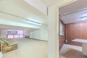LOCAL COMERCIAL DE 300 M² EN CALLE PORLIER CON OPCIÓN DE DIVISIÓN EN DOS UNIDADES.