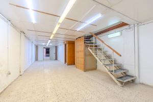 LOCAL COMERCIAL DE 300 M² EN CALLE PORLIER CON OPCIÓN DE DIVISIÓN EN DOS UNIDADES.